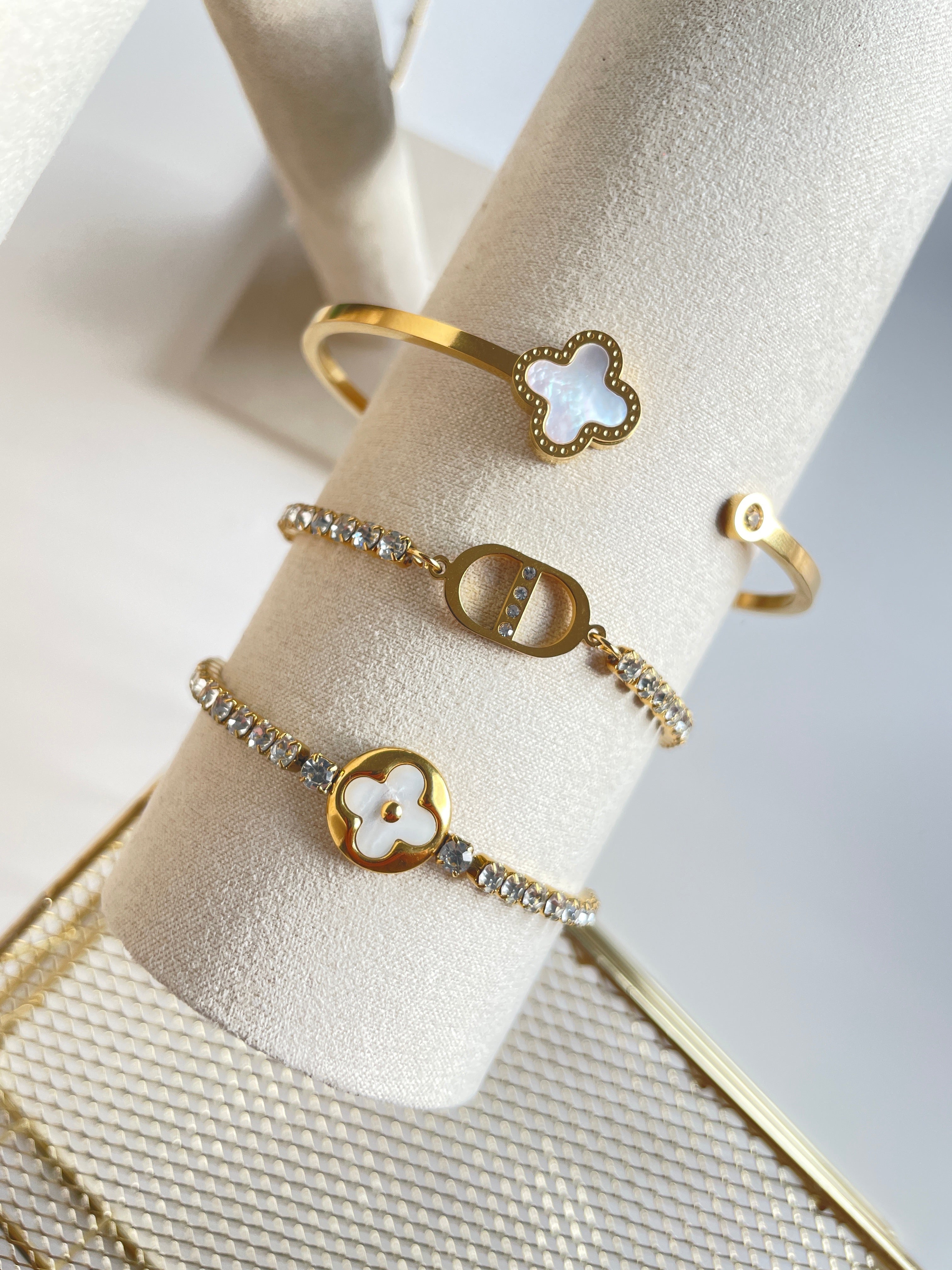 Armbänder