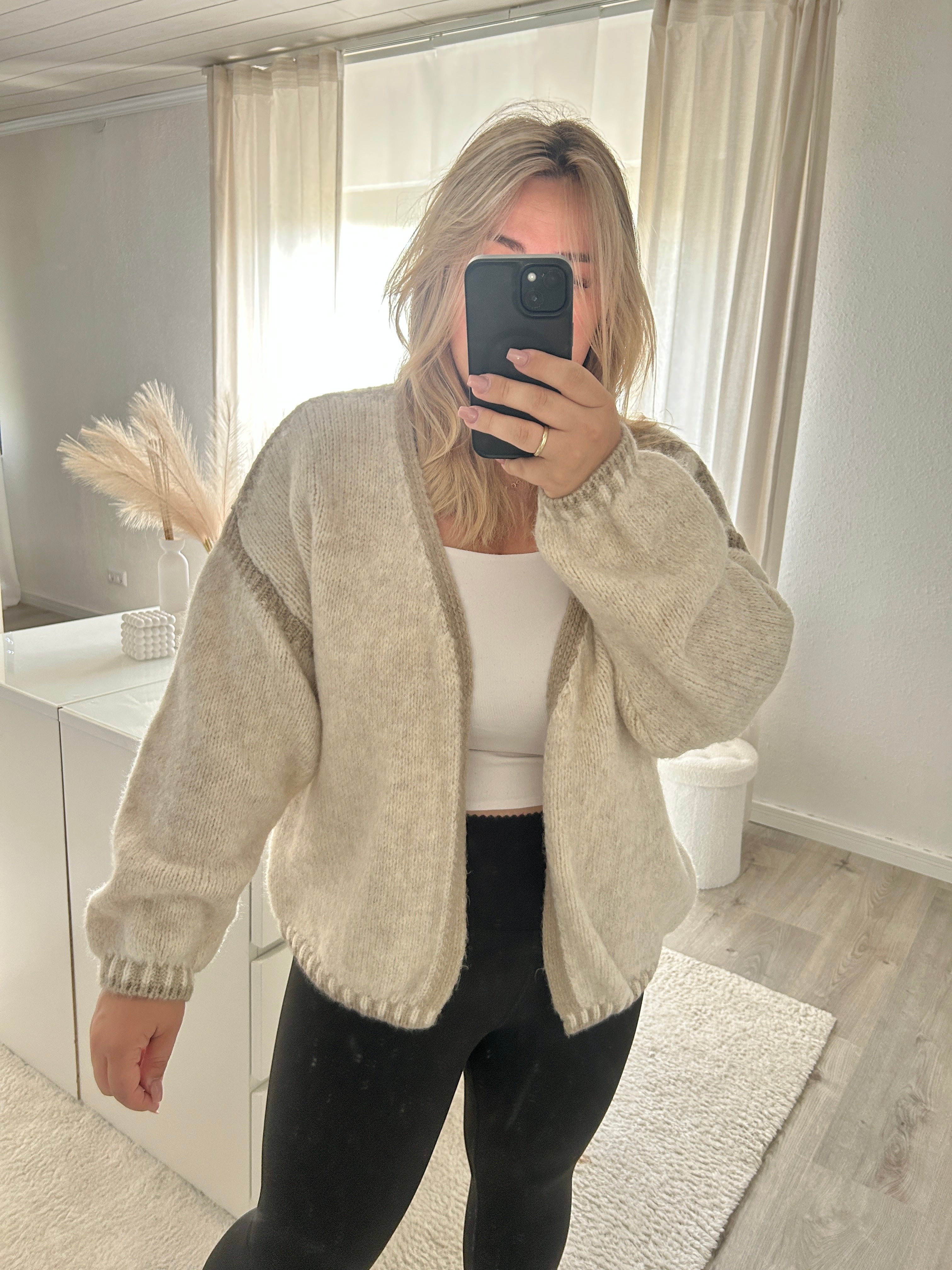 Strickjacke Leyla