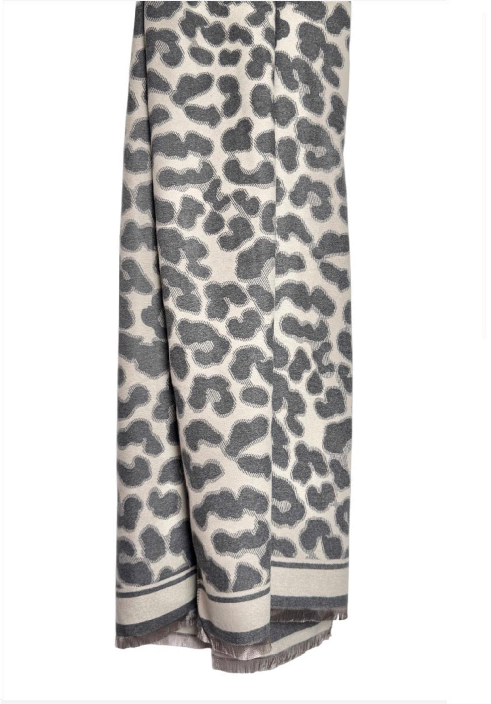 Winterschal Leoprint