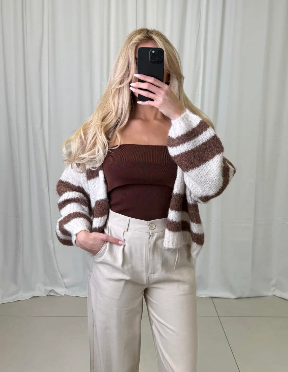 Gestreifte Strickjacke
