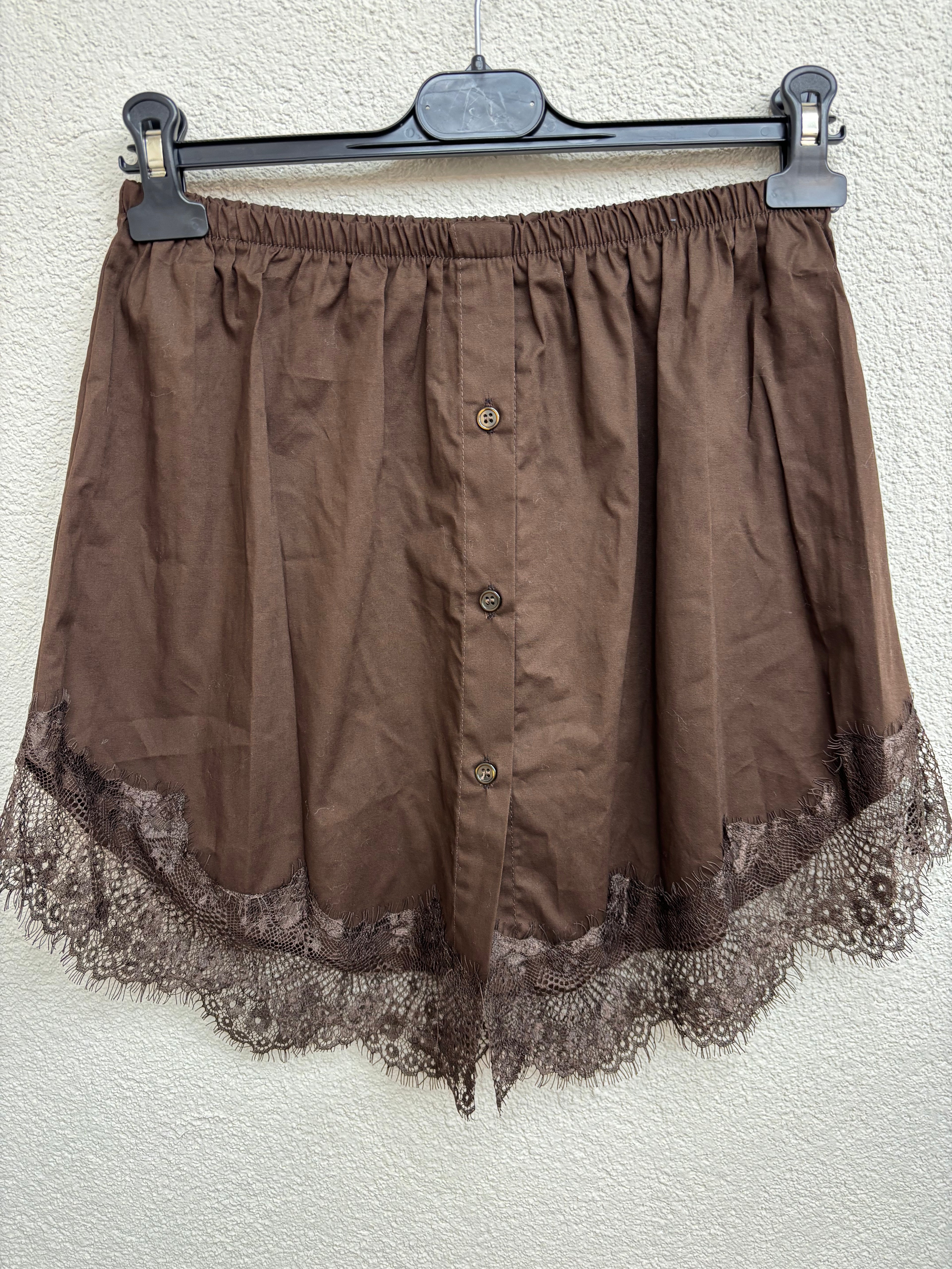 Blusenrock mit Spitze und Knopfleiste