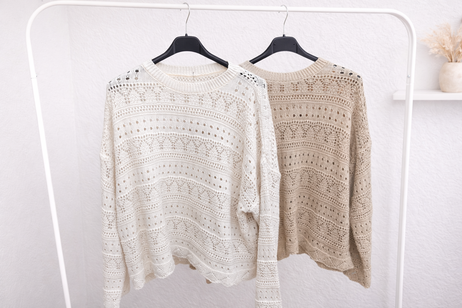 Strickpullover mit Lochmuster